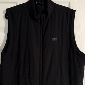 Travis Mathew Vest XL